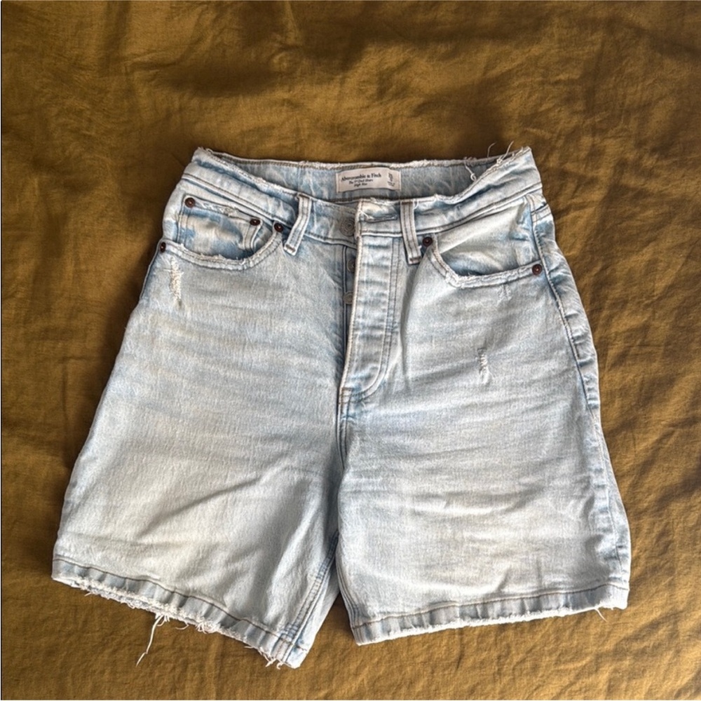 Abercrombie Dad Short 7” High Rise